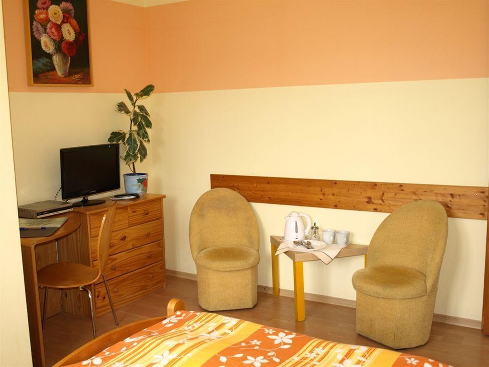 Penzion Fantazia Poprad - Self Check-In ภายนอก รูปภาพ