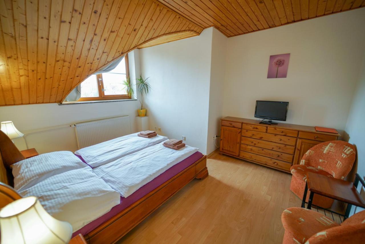 Penzion Fantazia Poprad - Self Check-In ภายนอก รูปภาพ
