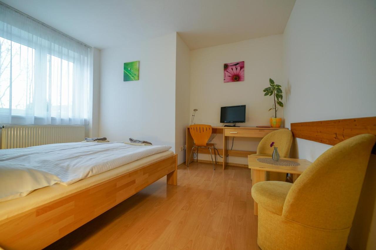 Penzion Fantazia Poprad - Self Check-In ภายนอก รูปภาพ