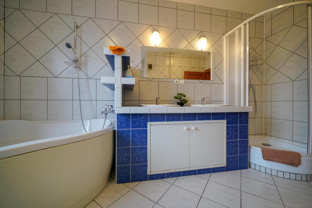Penzion Fantazia Poprad - Self Check-In ภายนอก รูปภาพ